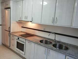 Piso en alquiler en Centro en Ourense