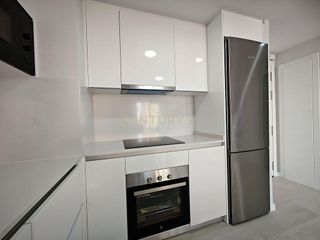 Piso en alquiler en Parque Mediterráneo - Santa Paula en Málaga