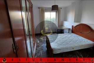 Piso en alquiler en Almanjáyar en Granada