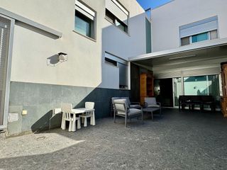 Casa adosada en venta en Vistabella en Murcia