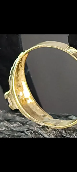 Anillo Oro 18k Circonita Central pesa 2.1gr