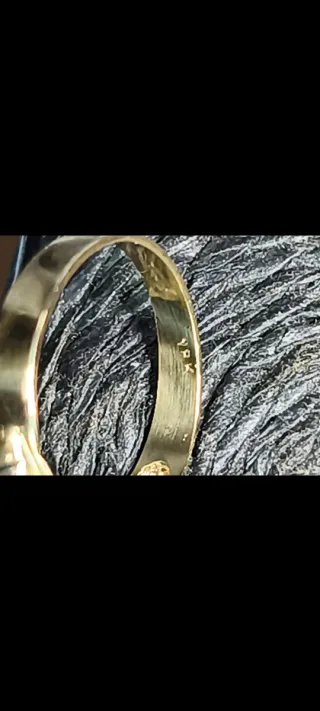 Anillo Oro 18k Circonita Central pesa 2.1gr