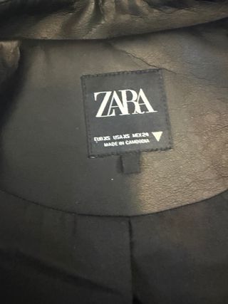Abrigo efecto piel ZARA Oversize Talla S