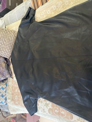 Abrigo efecto piel ZARA Oversize Talla S