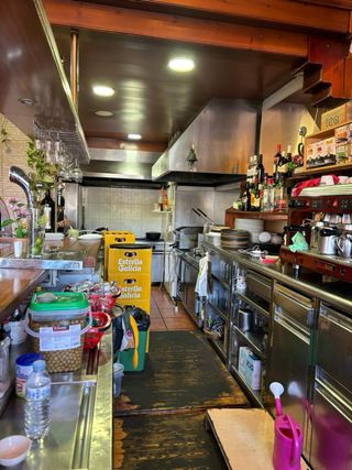 Se vende local en Viladecans! Licencias al dia