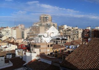 Ático en alquiler en La Roqueta en Valencia