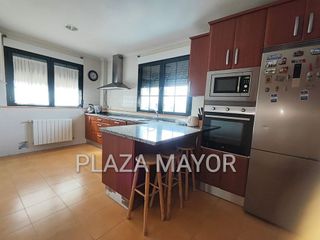 Casa adosada en venta en Doñinos de Salamanca