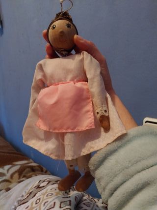 Muñecos antiguos de madera y tela