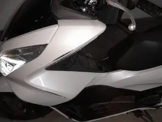 Honda PCX 125 Blanca Scooter