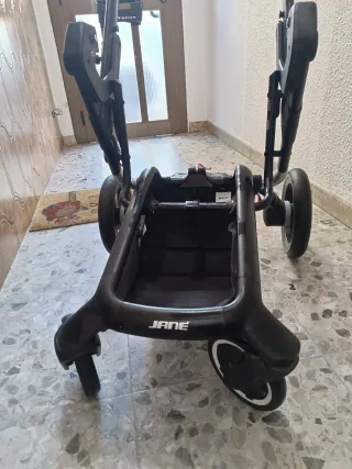 Carro de bebé y silla de coche