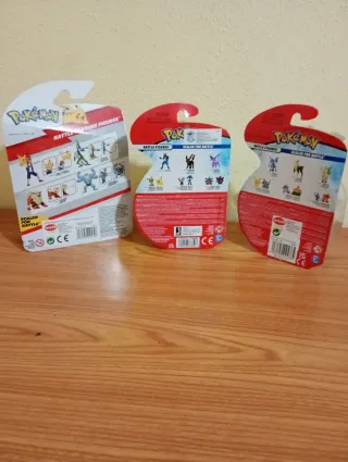 Figuras Pokémon Arcanine, Umbreon y Glaceon