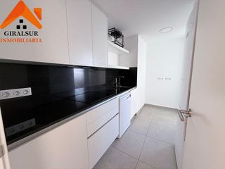 Piso en alquiler en Colores - Entreparques en Sevilla