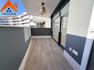 Piso en alquiler en Colores - Entreparques en Sevilla