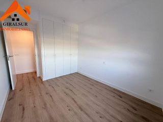 Piso en alquiler en Colores - Entreparques en Sevilla