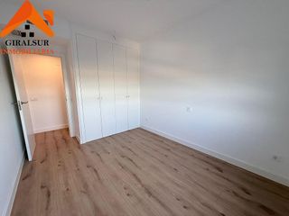 Piso en alquiler en Colores - Entreparques en Sevilla