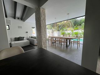 Chalet en alquiler en Nueva Andalucía centro en Marbella
