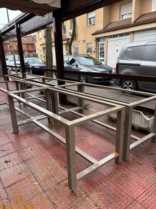 Supporto da tavolo in ferro laccato. 180x80