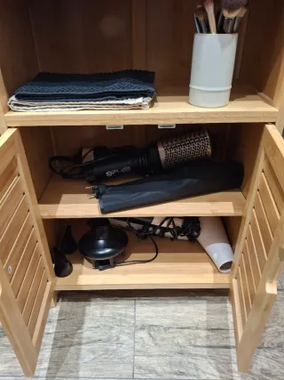 Mueble multiusos de bambú