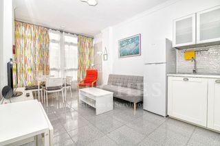 Piso en alquiler en Santa Catalina - Canteras en Palmas de Gran Canaria(Las)