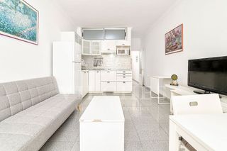 Piso en alquiler en Santa Catalina - Canteras en Palmas de Gran Canaria(Las)