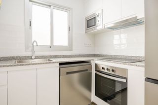 Piso en alquiler en Santa Catalina - Canteras en Palmas de Gran Canaria(Las)