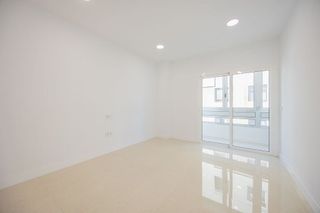 Piso en alquiler en Santa Catalina - Canteras en Palmas de Gran Canaria(Las)