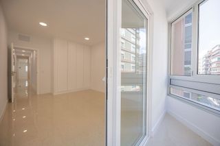 Piso en alquiler en Santa Catalina - Canteras en Palmas de Gran Canaria(Las)