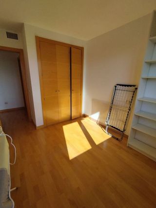 Piso en alquiler en San Isidro - Los Almendros en Alcalá de Henares