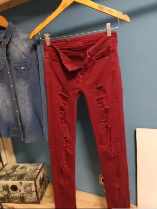 Conjunto Camisa Vaquera y Pantalón Burdeos