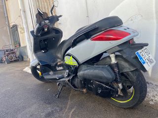 Yamaha XMAX 125 Scooter