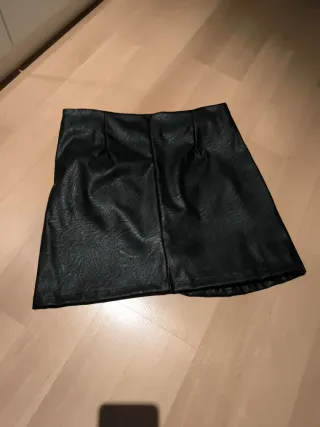 Falda Valentina negra drapeada