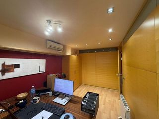 Oficina en alquiler en Can Roca-Muntanyeta en Castelldefels