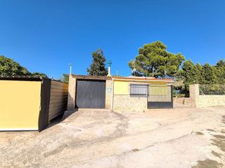Chalet en venta en Yecla