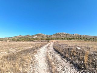 Chalet en venta en Yecla