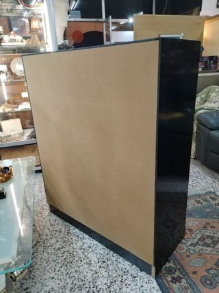 APARADOR ITALIANO DE MADERA LACADA Y