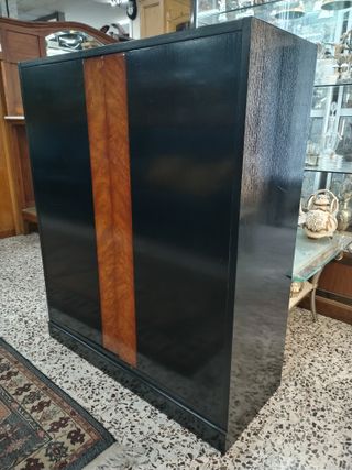 APARADOR ITALIANO DE MADERA LACADA Y