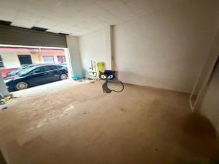Local comercial en alquiler en Massanassa