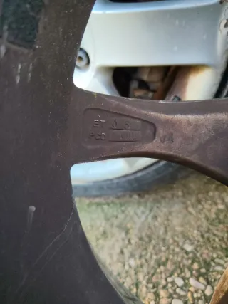 Llantas Momo X-43 17 pulgadas