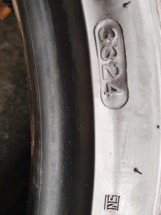 Neumáticos 235/35 R19