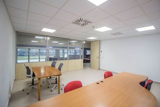 Oficina en alquiler en La Almozara en Zaragoza