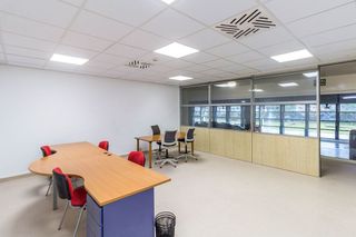 Oficina en alquiler en La Almozara en Zaragoza