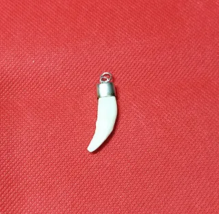 Conjunto de Plata colmillo pendientes y colgante