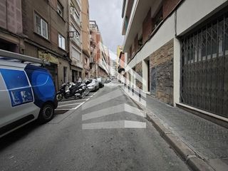 Local comercial en alquiler en Sants en Barcelona