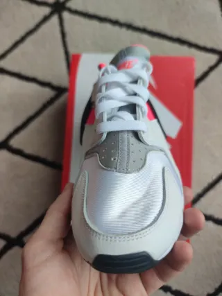 Nike Air Huarache Rojas y Blancas