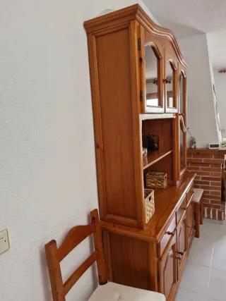 Aparador madera vitrinas cristal