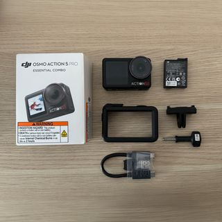 DJI Osmo Action 5 Pro Essential Combo