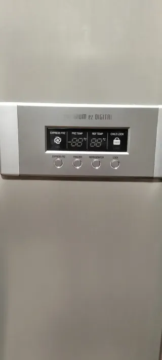 Frigorífico americano averiado