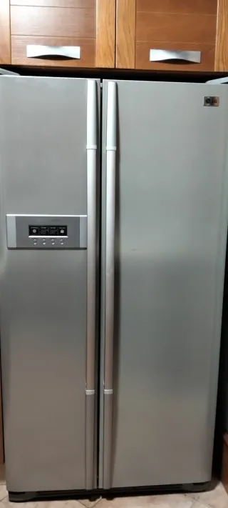 Frigorífico americano averiado