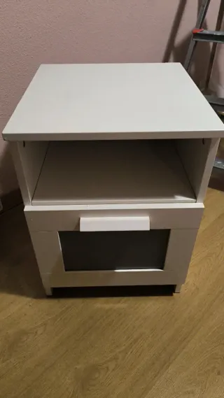 Mesita de noche Ikea blanca