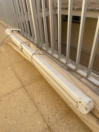 Toldo Mecánico Beige 3.70m